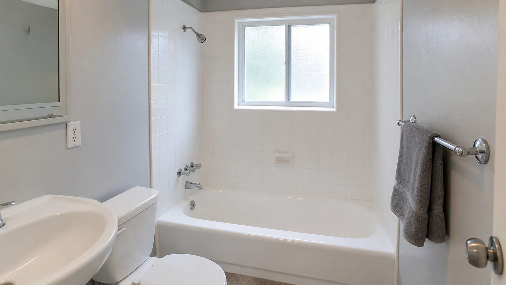 Freshly reglazed white bathtub in a Hayward Highlands bathroom, Hayward, CA